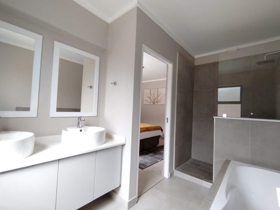 3 Bedroom Property for Sale in Stonehenge Mpumalanga