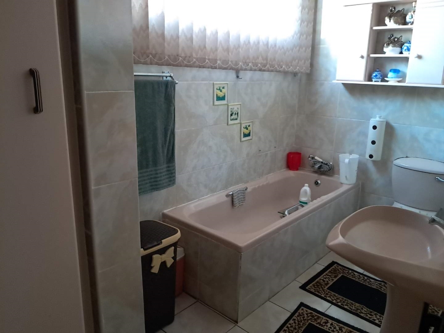 4 Bedroom Property for Sale in Valencia Park Mpumalanga