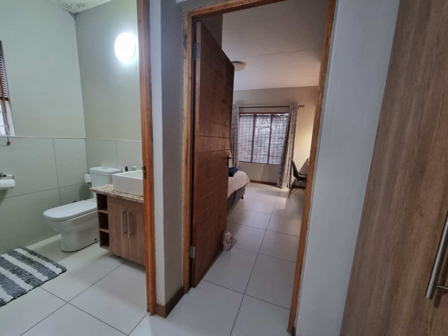 To Let 2 Bedroom Property for Rent in Sonheuwel Mpumalanga