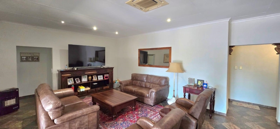 3 Bedroom Property for Sale in Sonheuwel Mpumalanga