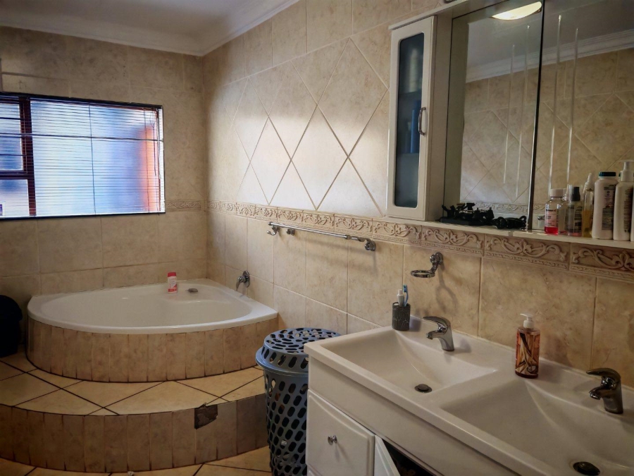 To Let 3 Bedroom Property for Rent in Burgersfort Limpopo