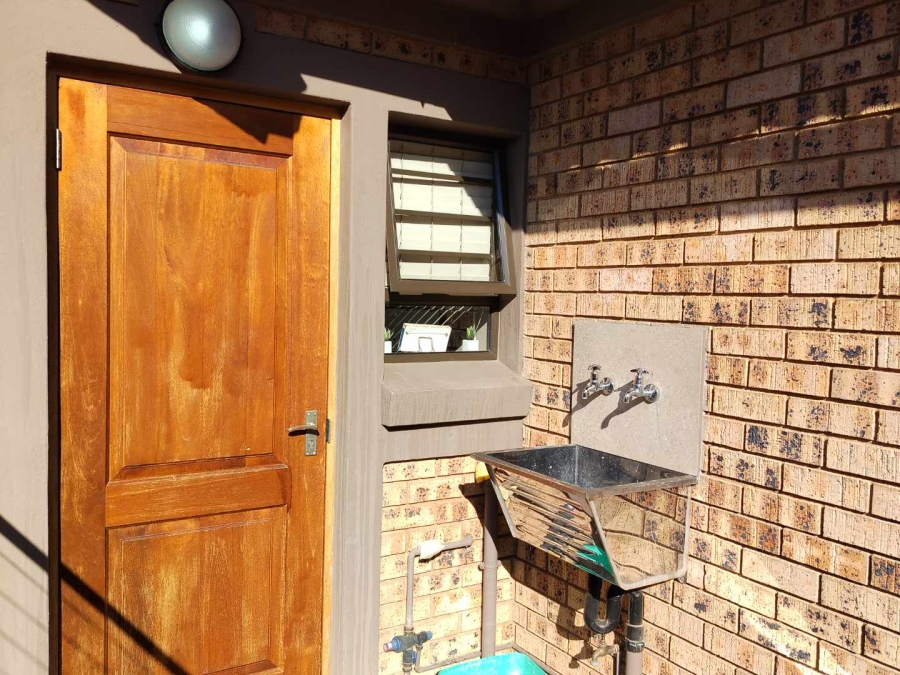 2 Bedroom Property for Sale in Bateleur Estate Mpumalanga