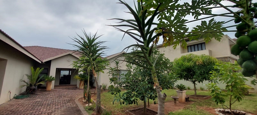 4 Bedroom Property for Sale in Ntulo Wildlife Estate Mpumalanga