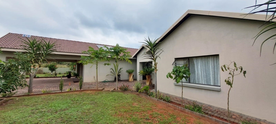 4 Bedroom Property for Sale in Ntulo Wildlife Estate Mpumalanga