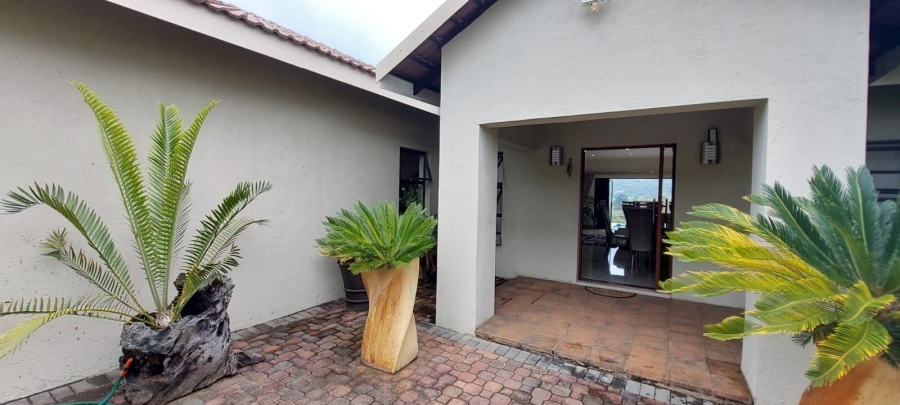 4 Bedroom Property for Sale in Ntulo Wildlife Estate Mpumalanga