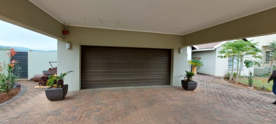 4 Bedroom Property for Sale in Ntulo Wildlife Estate Mpumalanga