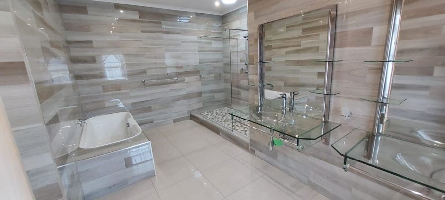 4 Bedroom Property for Sale in Ntulo Wildlife Estate Mpumalanga