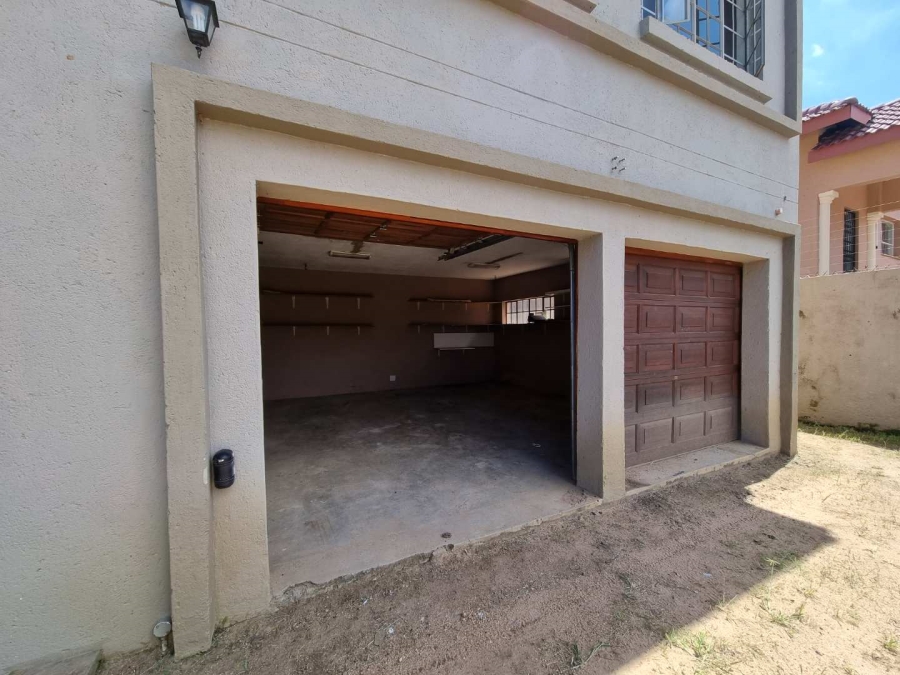 To Let 3 Bedroom Property for Rent in Stonehenge Mpumalanga