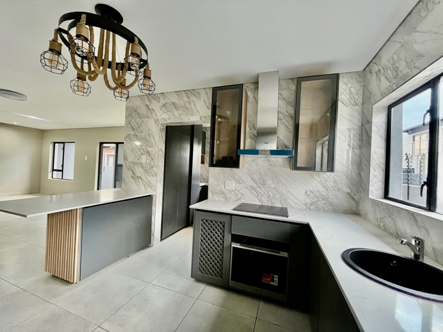 4 Bedroom Property for Sale in Aerorand Mpumalanga