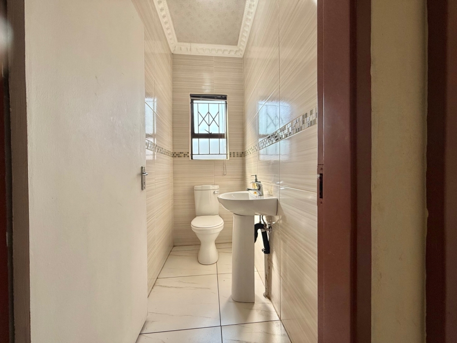 To Let 4 Bedroom Property for Rent in Aerorand Mpumalanga
