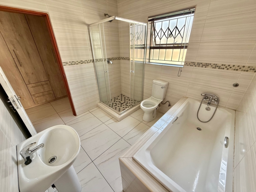 To Let 4 Bedroom Property for Rent in Aerorand Mpumalanga