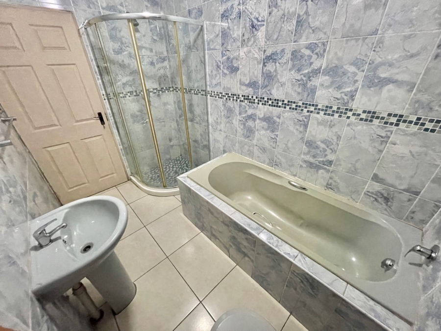 To Let 1 Bedroom Property for Rent in Aerorand Mpumalanga