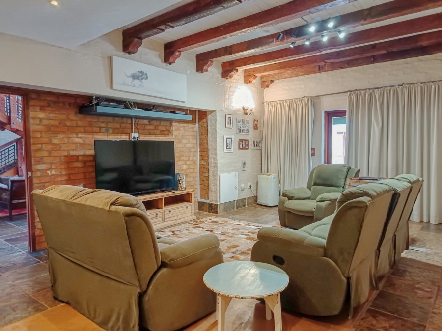 9 Bedroom Property for Sale in White River AH Mpumalanga
