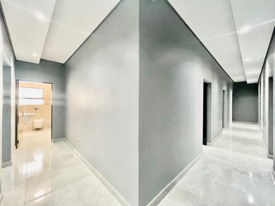 To Let 4 Bedroom Property for Rent in Aerorand Mpumalanga