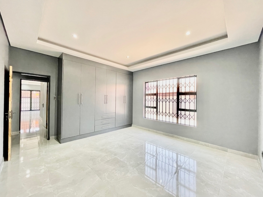 To Let 4 Bedroom Property for Rent in Aerorand Mpumalanga