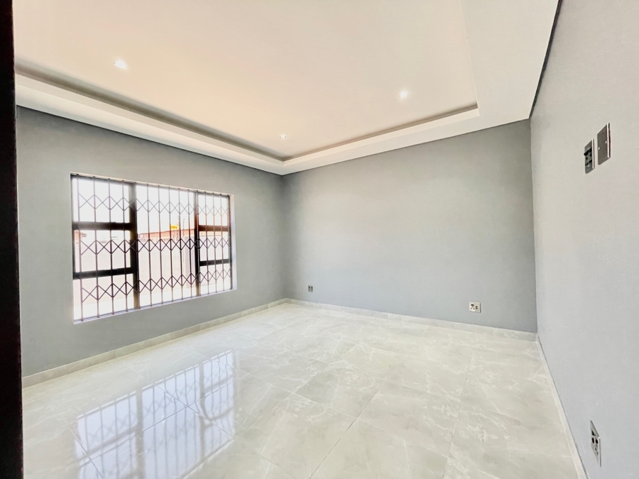 To Let 4 Bedroom Property for Rent in Aerorand Mpumalanga