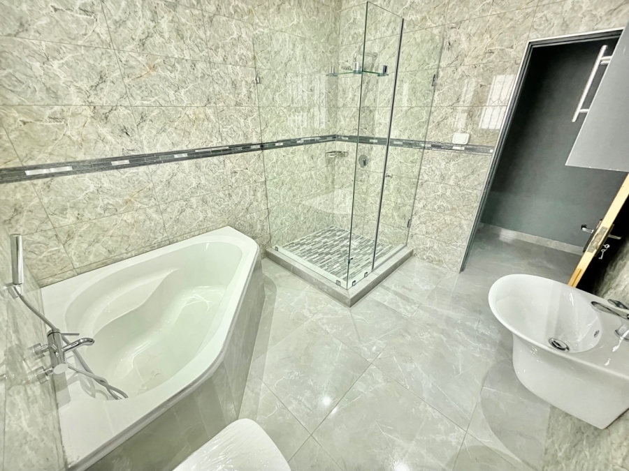 To Let 4 Bedroom Property for Rent in Aerorand Mpumalanga