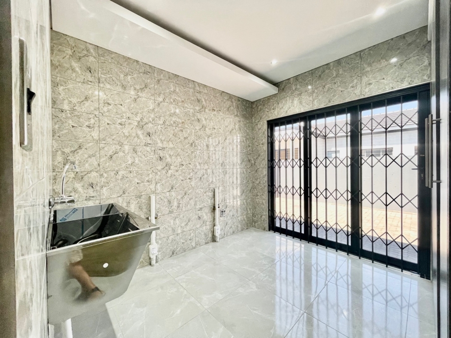 To Let 4 Bedroom Property for Rent in Aerorand Mpumalanga