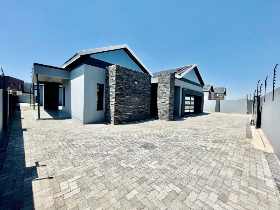 To Let 4 Bedroom Property for Rent in Aerorand Mpumalanga