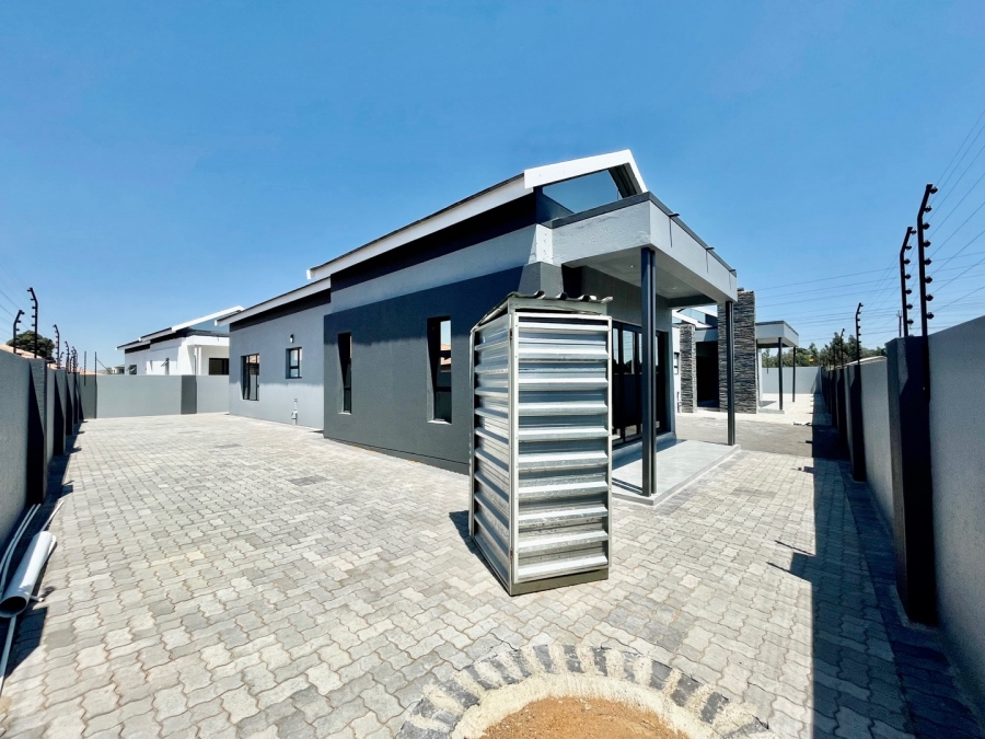 To Let 4 Bedroom Property for Rent in Aerorand Mpumalanga