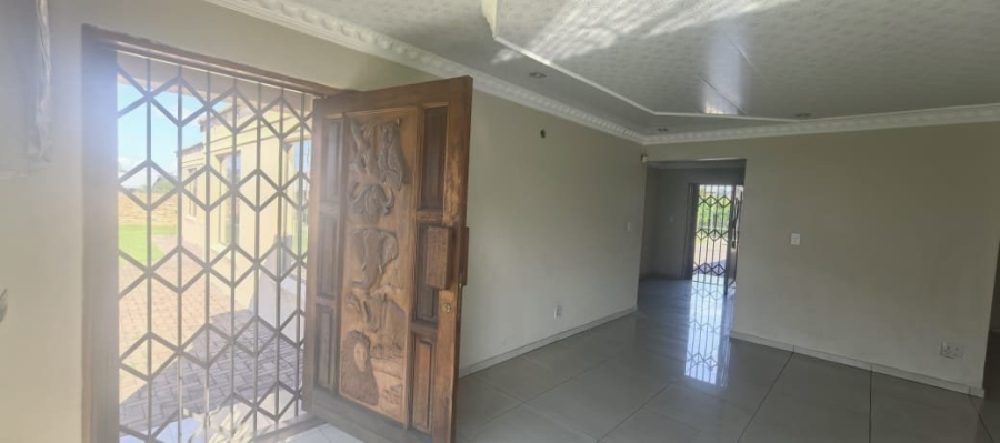 4 Bedroom Property for Sale in Die Heuwel Ext 4 Mpumalanga