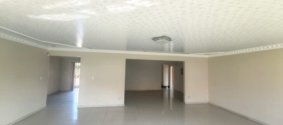 4 Bedroom Property for Sale in Die Heuwel Ext 4 Mpumalanga