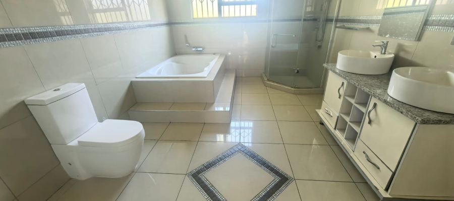 4 Bedroom Property for Sale in Die Heuwel Ext 4 Mpumalanga