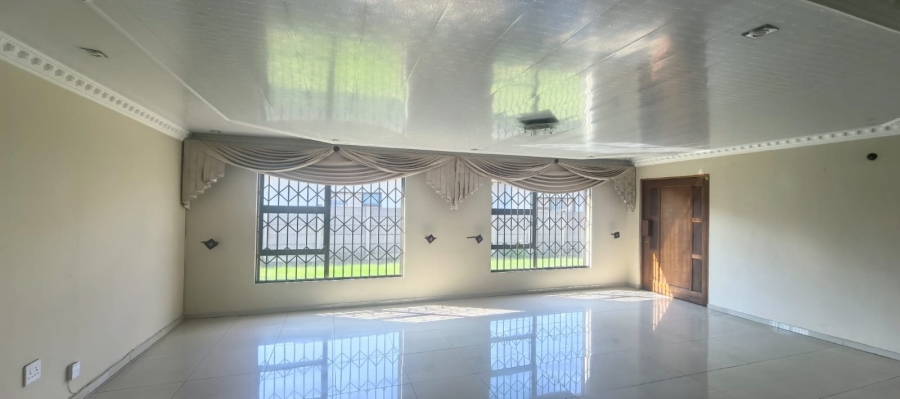 4 Bedroom Property for Sale in Die Heuwel Ext 4 Mpumalanga