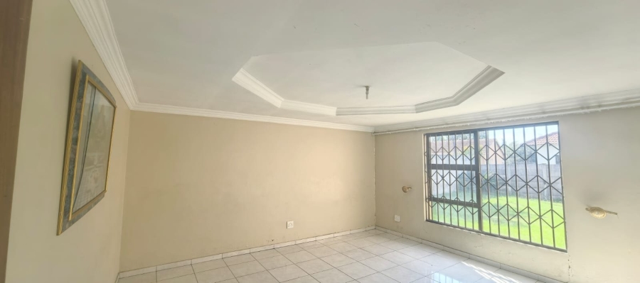 4 Bedroom Property for Sale in Die Heuwel Ext 4 Mpumalanga