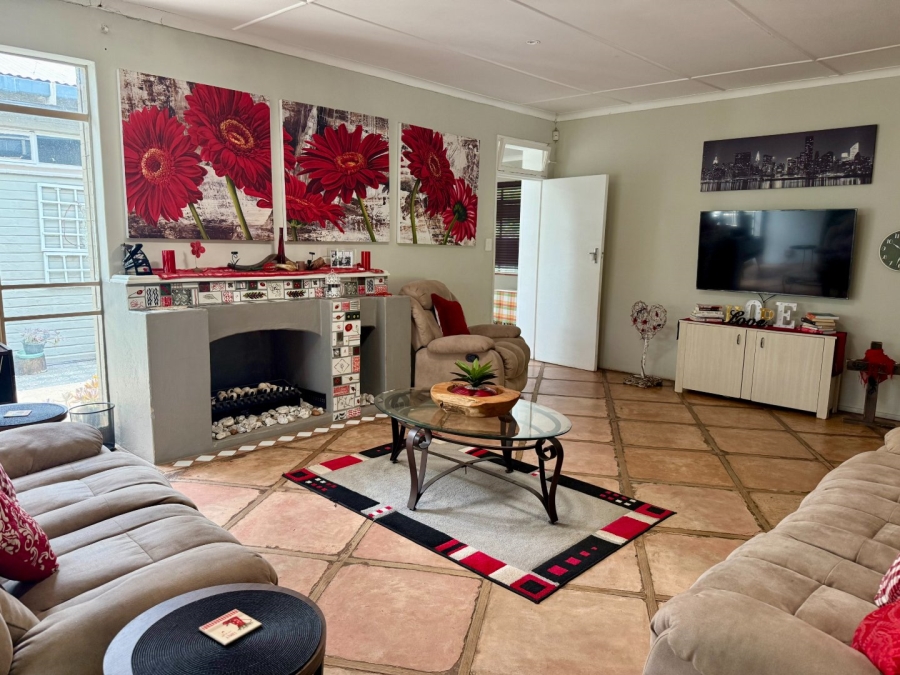 To Let commercial Property for Rent in White River AH Mpumalanga