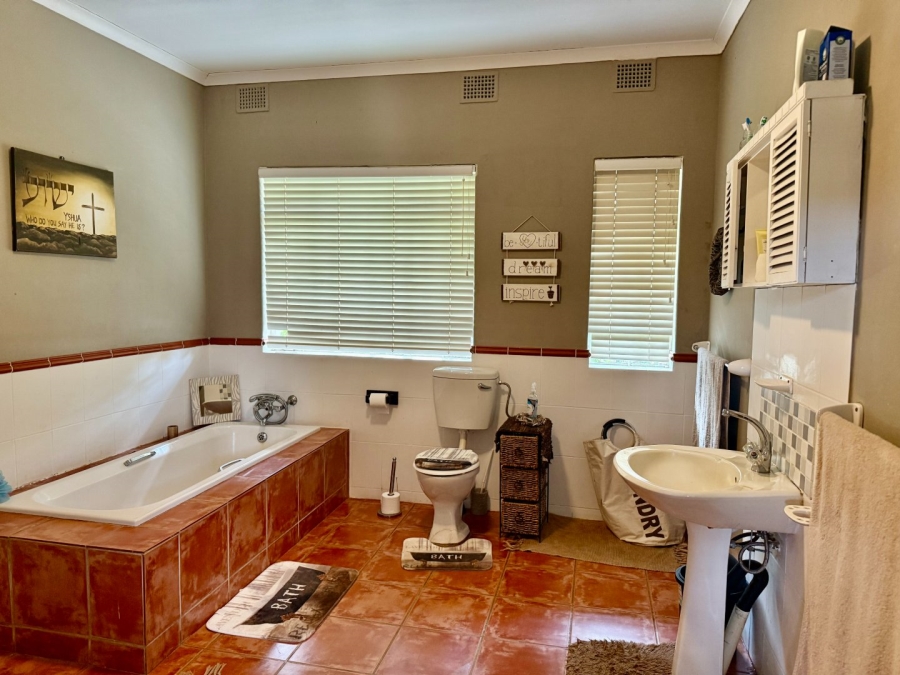 To Let commercial Property for Rent in White River AH Mpumalanga
