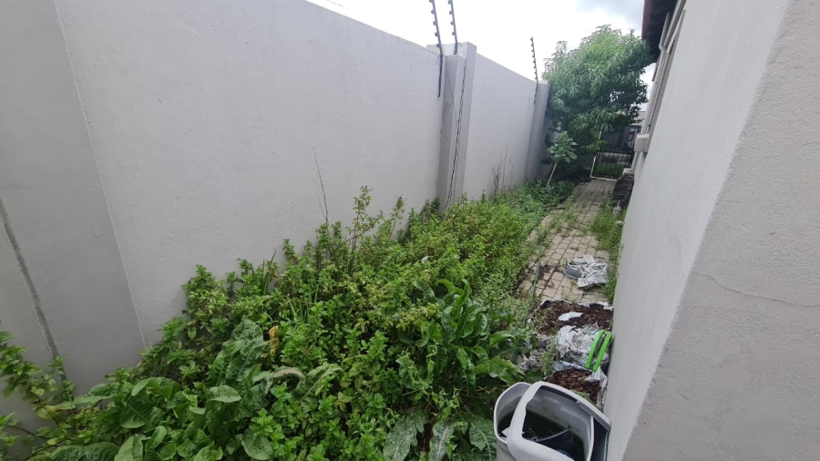 2 Bedroom Property for Sale in Terra Nova Mpumalanga