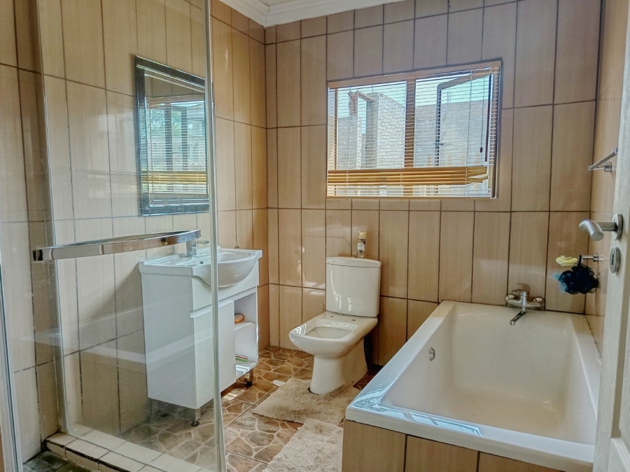 3 Bedroom Property for Sale in White River Ext 49 Mpumalanga