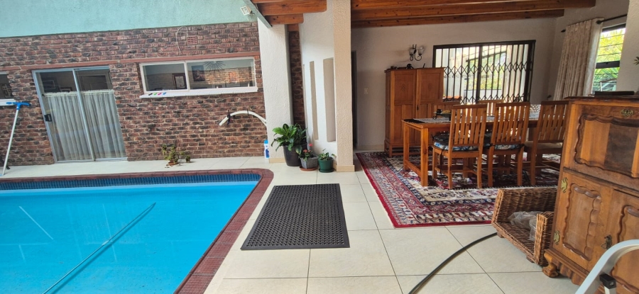 6 Bedroom Property for Sale in Volksrust Mpumalanga