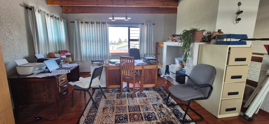 6 Bedroom Property for Sale in Volksrust Mpumalanga