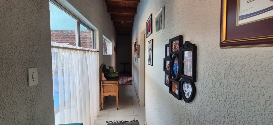 6 Bedroom Property for Sale in Volksrust Mpumalanga