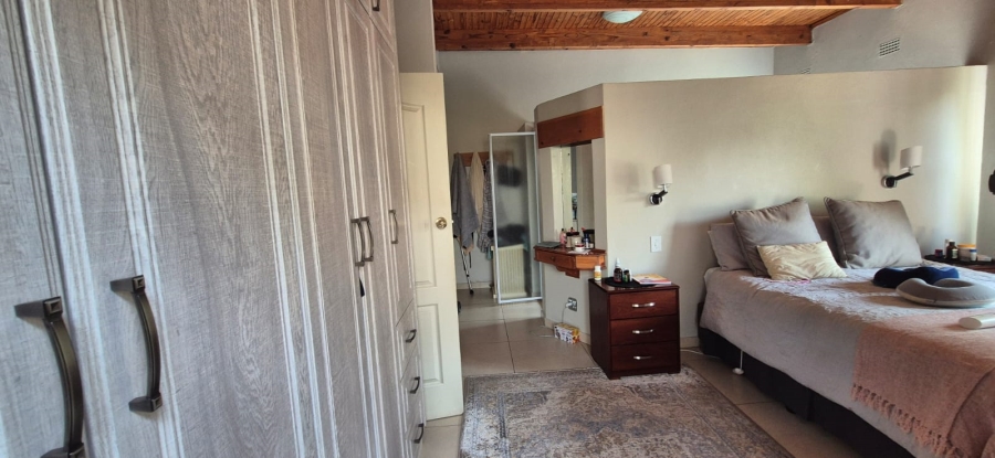 6 Bedroom Property for Sale in Volksrust Mpumalanga