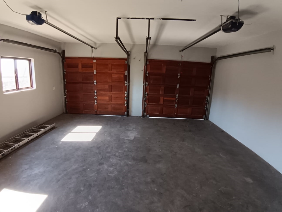 To Let 4 Bedroom Property for Rent in Hoeveld Park Mpumalanga