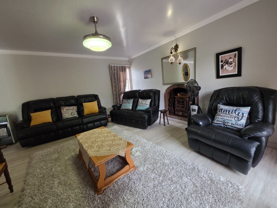 4 Bedroom Property for Sale in Sunset Park Mpumalanga