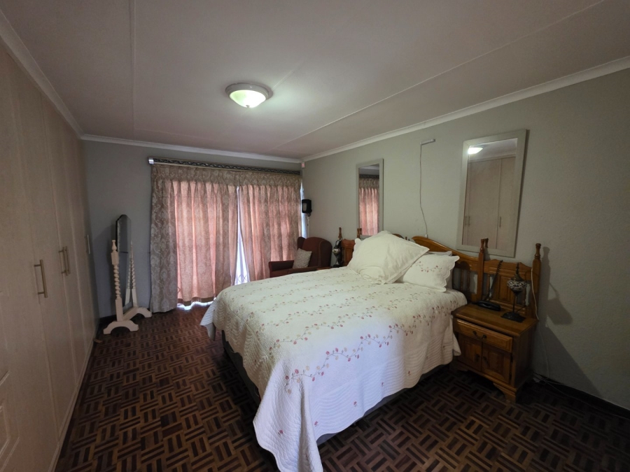4 Bedroom Property for Sale in Sunset Park Mpumalanga
