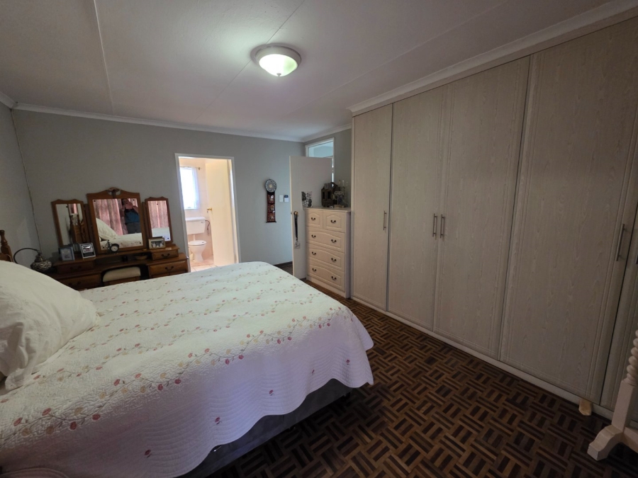 4 Bedroom Property for Sale in Sunset Park Mpumalanga