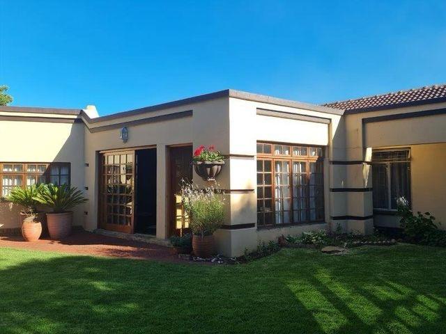 4 Bedroom Property for Sale in Suidheuwel Mpumalanga