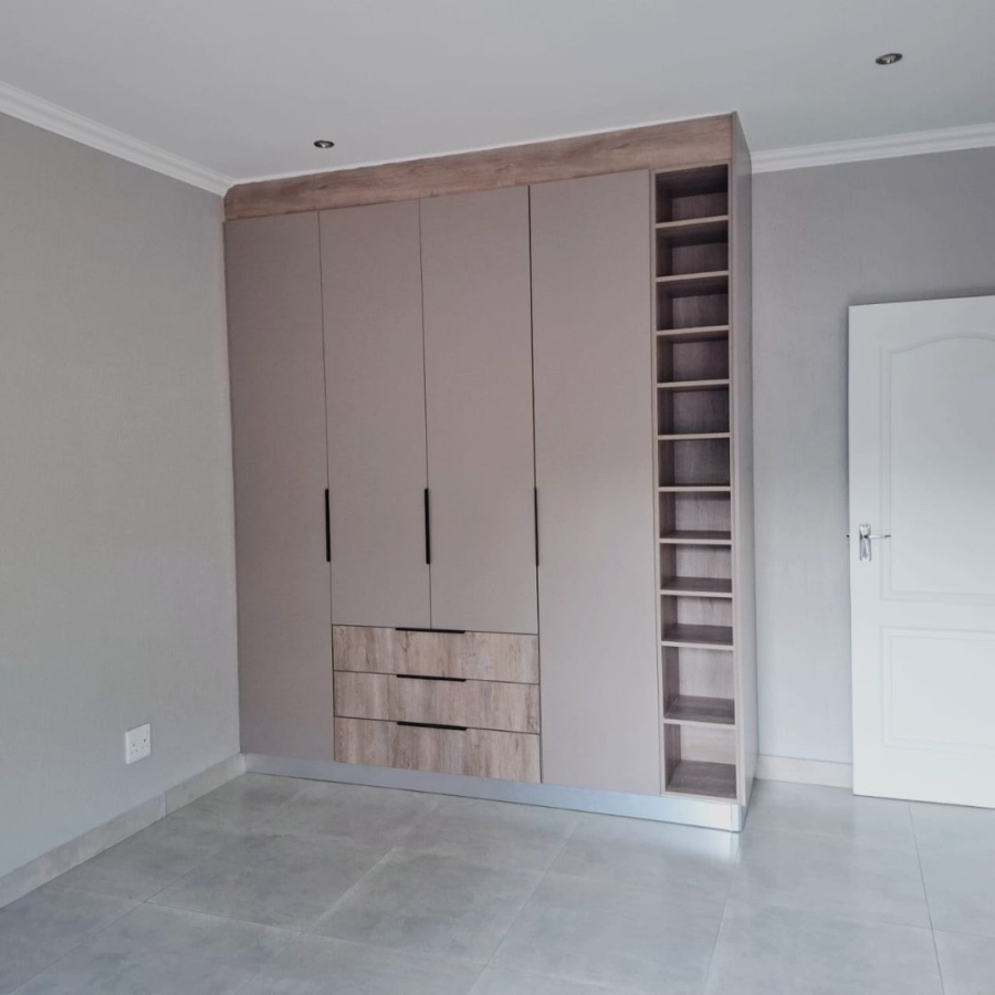 4 Bedroom Property for Sale in Sonheuwel Ext 1 Mpumalanga
