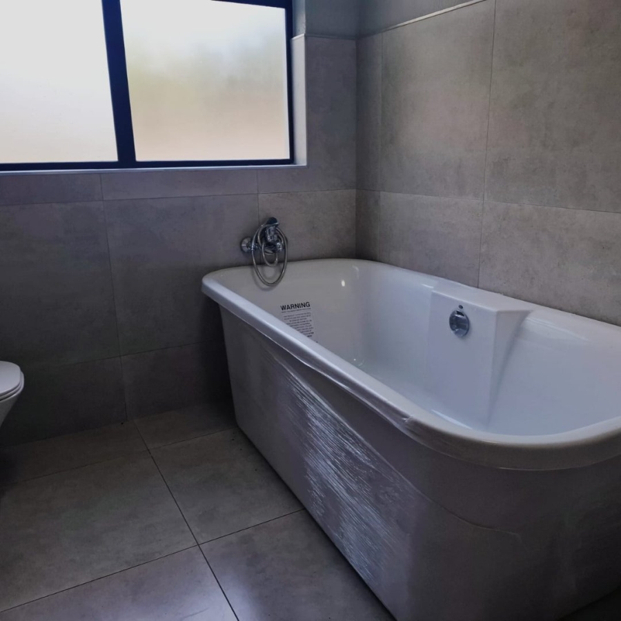 4 Bedroom Property for Sale in Sonheuwel Ext 1 Mpumalanga