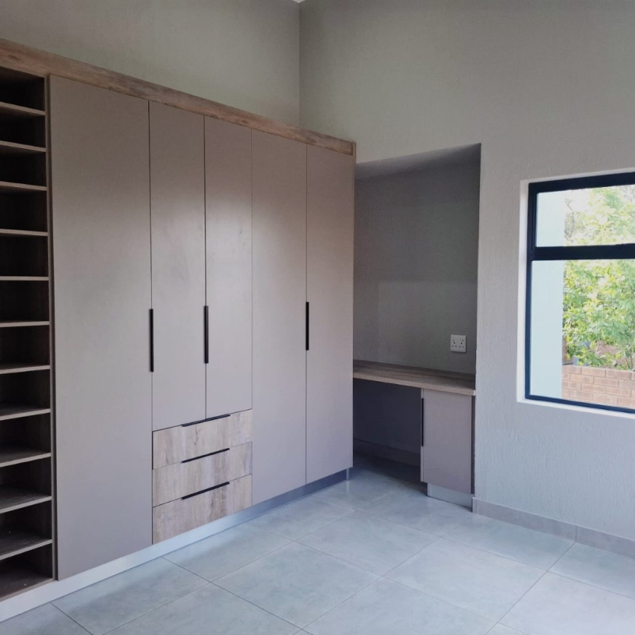 4 Bedroom Property for Sale in Sonheuwel Ext 1 Mpumalanga
