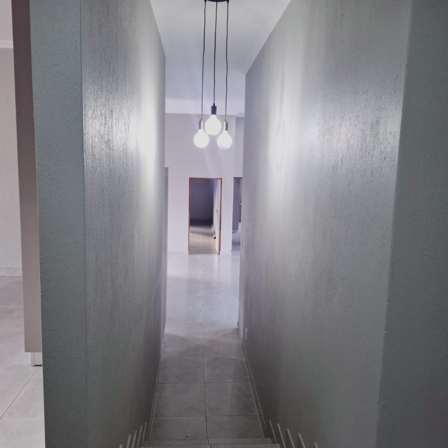 4 Bedroom Property for Sale in Sonheuwel Ext 1 Mpumalanga