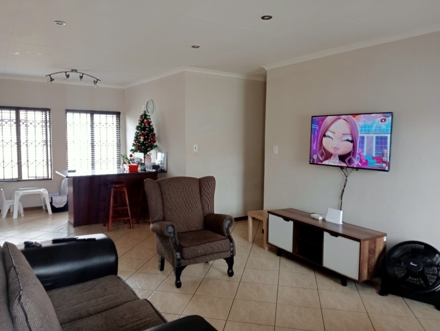 To Let 3 Bedroom Property for Rent in Noordrand Mpumalanga