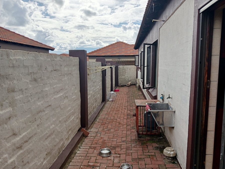 To Let 3 Bedroom Property for Rent in Noordrand Mpumalanga