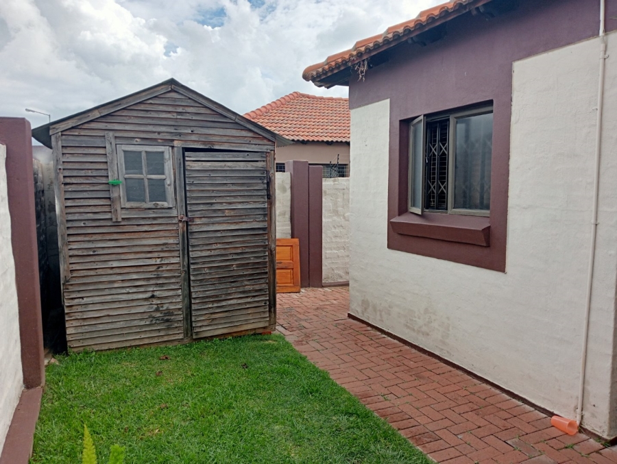 To Let 3 Bedroom Property for Rent in Noordrand Mpumalanga