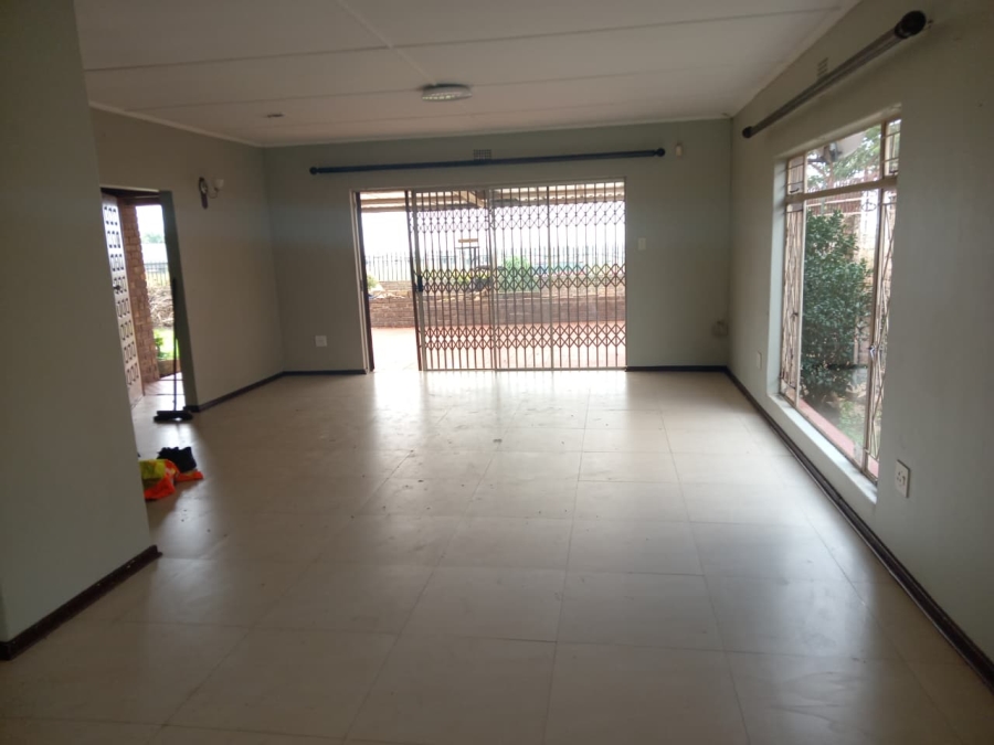 To Let 3 Bedroom Property for Rent in Ben Fleur Mpumalanga